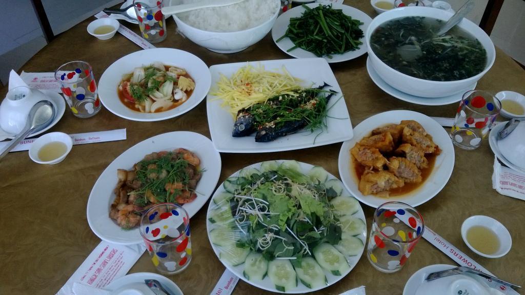 Hoang Yen Canary Hotel Quy Nhon Esterno foto